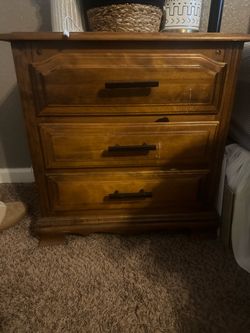 Side table/jewelry cabinet