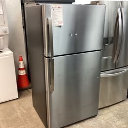 21.9 ft.³ top freezer refrigerator general electric
