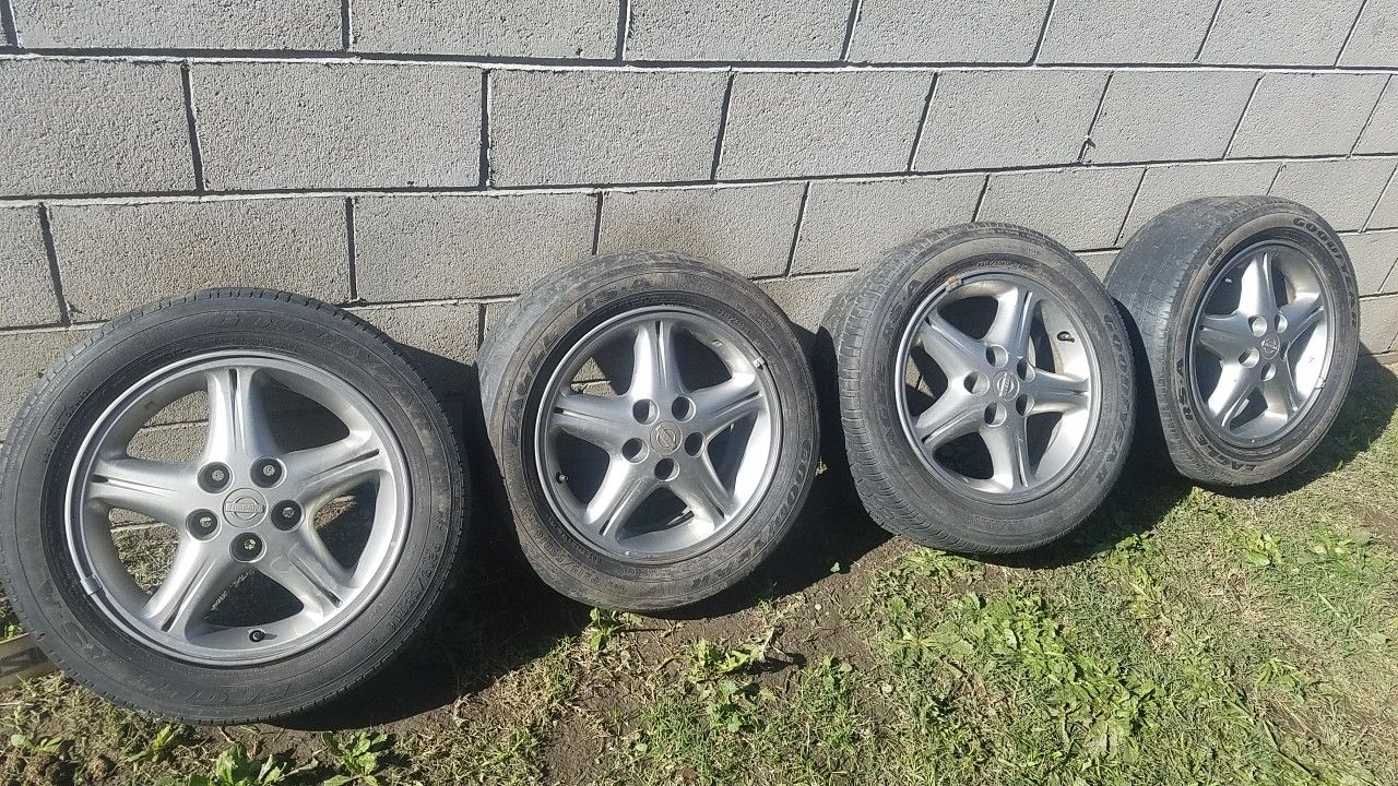 Original Nissan 16