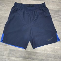 Men's Medium Nike Shorts With Drawstring
