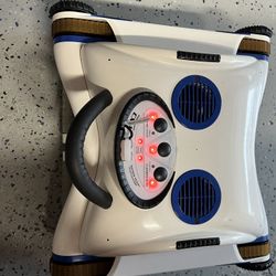 Robotic cordless Pool cleaner