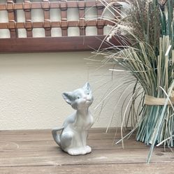 LLADRO Vintage Porcelain Cat Figurine #5113 Retired
