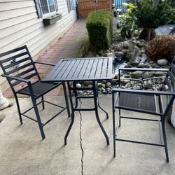 Outdoor Table And Chairs 