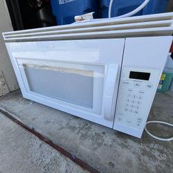 Microwave Oven -PICKUP ONLY