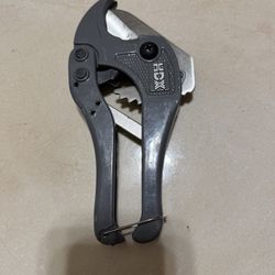 HDX Ratcheting Cutter PVC Pipe Cutting - Up to 1-5/8"