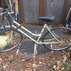 Nice 10 speed bicycle only $75 firm