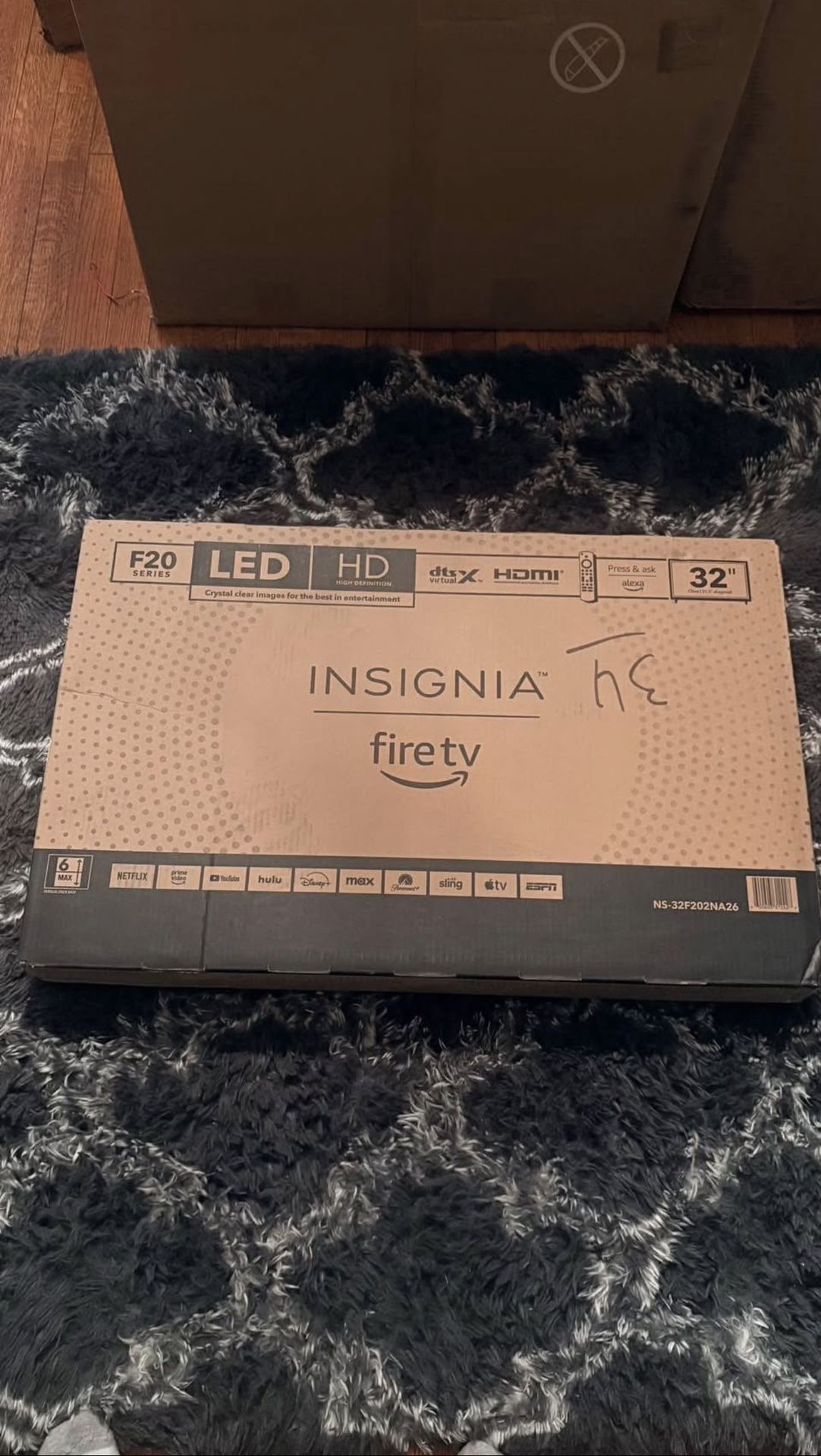 Insignia 32-inch Class F20 Series LED HD Tv