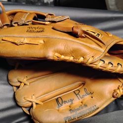Wilson A2123 Left-Handed Pro Model Baseball Glove