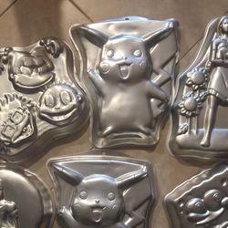 Pikachu Cake Tin Wilson Vintage Sponge Bob Disney Rugrats $10 Each Cinderella Pocahontas 