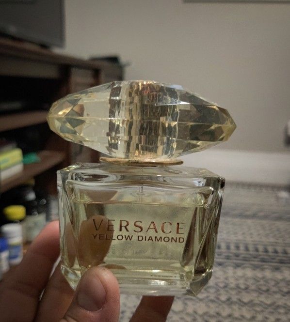 Versace Yellow Diamonds Perfume for Sale in San Antonio, TX OfferUp