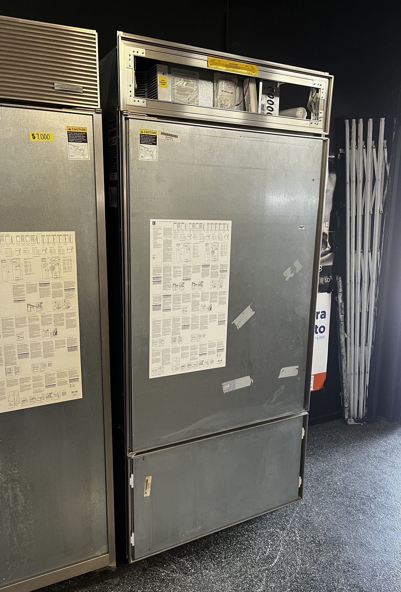 SUB-ZERO BOTTOM FREEZER BUILT IN 36” REFRIGERATOR