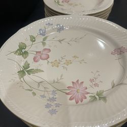 Freezer To Oven Dishwasher Safe Stoneware China Set 27 PCs Like New 