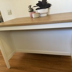 Farmhouse Dining Table 
