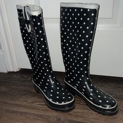 Womens Size 7 Rubber Rain Boots, White Polka Dots with White Trim