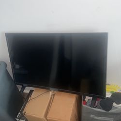 32’ Fire TV (SMART TV) w/ REMOTE