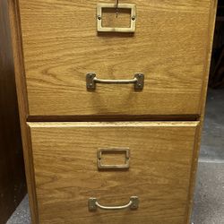 wood filing cabinet /lock