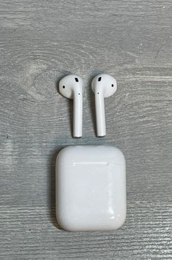 First Gen Airpods with case