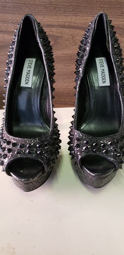 Steve Madden black studded heels