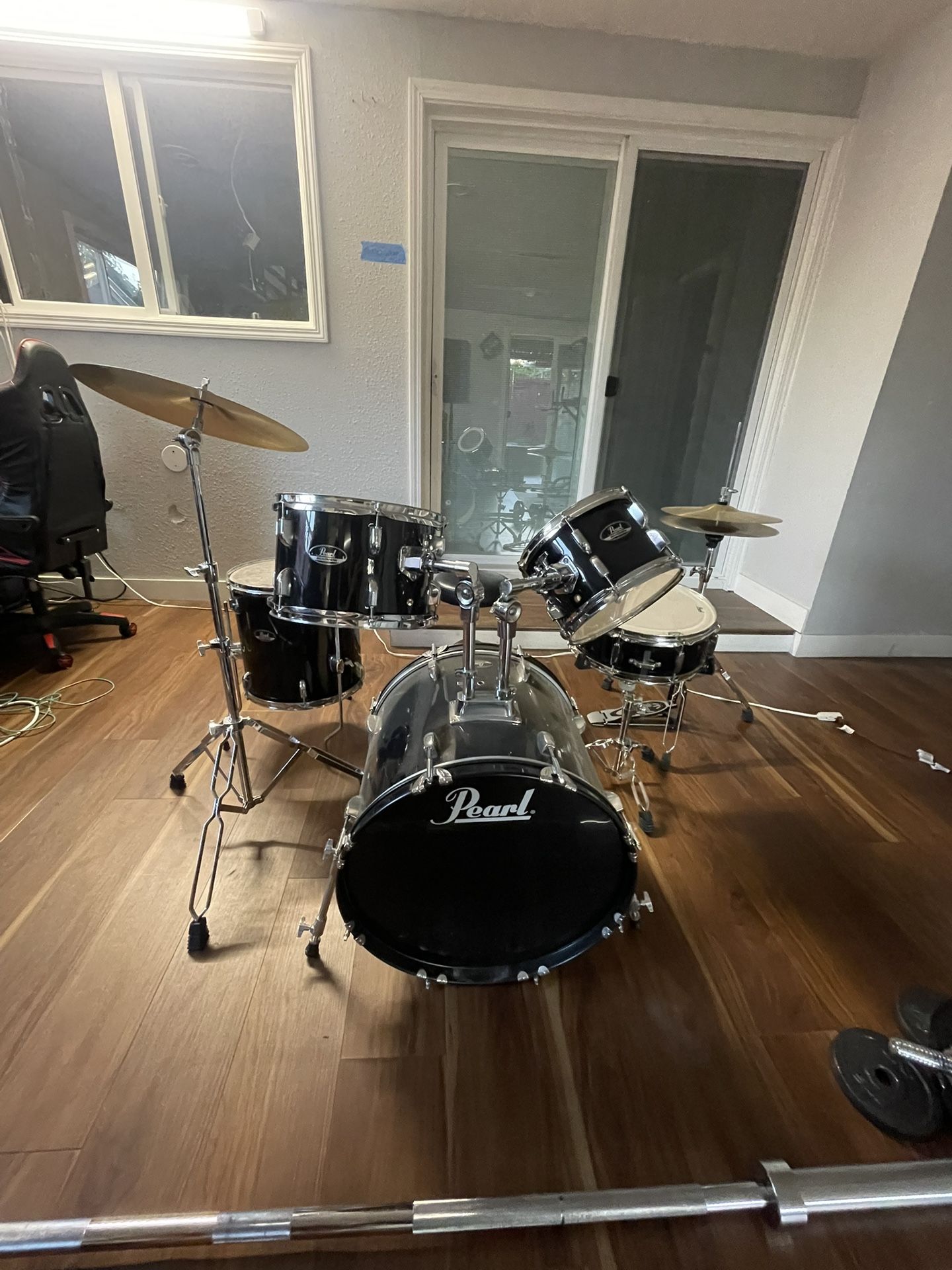 Pearl Roadshow 5-Piece New Fusion Drum Set Charcoal Metallic