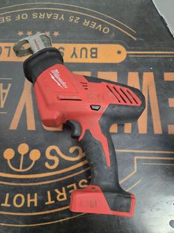 Milwaukee hacksaw 20v
