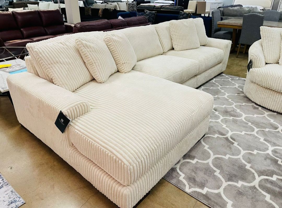 Lindyn Ivory 4 Piece Sectional
