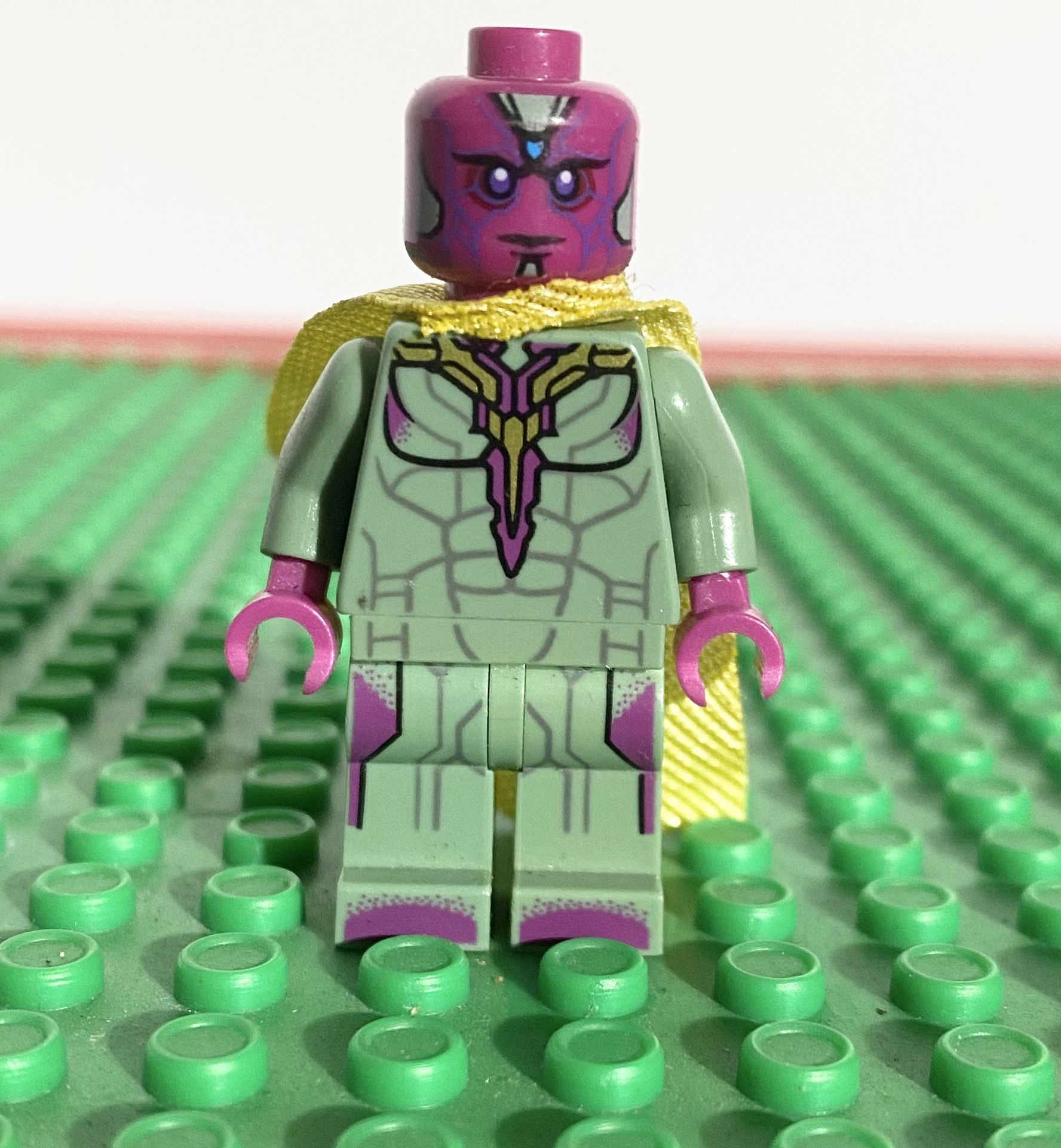 Uplifted Displacement slette Lego Marvel Avengers Vision Minifigure for Sale in Los Angeles, CA - OfferUp