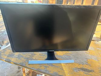 i’m selling 2 monitors Samsung U28E590D 26-inch with Stand and samsung s27c750p 27-inch monitor with a pivoting stand