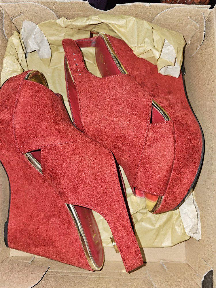 Nicole Miller Women's Shoes Red Suede Vintage