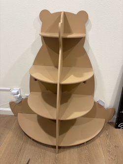 Toy shelf