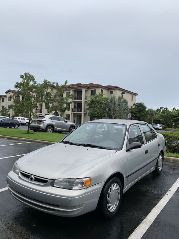Toyota Corolla 2000 for Sale in Miami, FL OfferUp