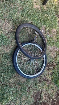 Bike tires (SIZE ON 2nd PICTURE