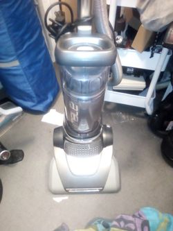 Nimble Upright Bagless Vacuum Cleaner