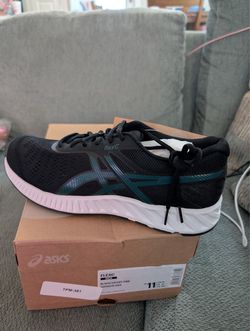 OASIS Men Sneakers