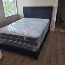 NEW FULL-SIZE MATTRESS AND BOX SPRING