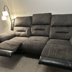 Couch With Recliner 