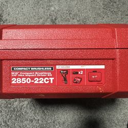 Milwaukee 2850-22CT M18 Compact Brushless 1/4 in. Hex Impact Driver Kit