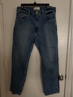 Hollister Loose Jeans Size 34x32