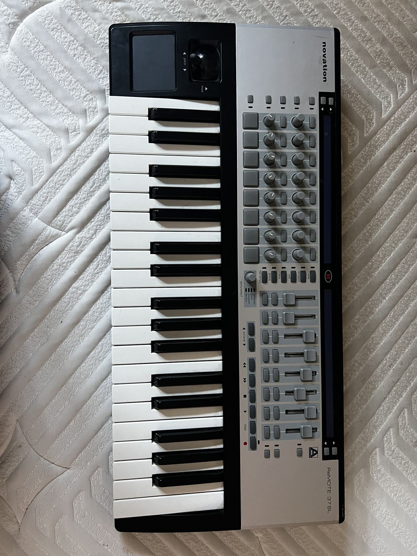Noviation Remote 37 SL