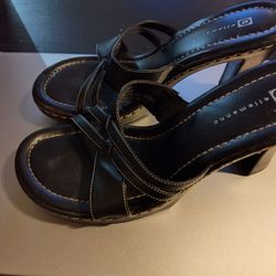 Vintage Ellemenno Black 3" Heels Sandal. Size 8 1/2