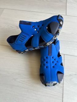 Toddler shoes/ Size:11/12/$5