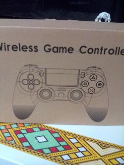 Wireless game controller