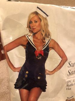 Sailor women’s halloween costume xs missing button