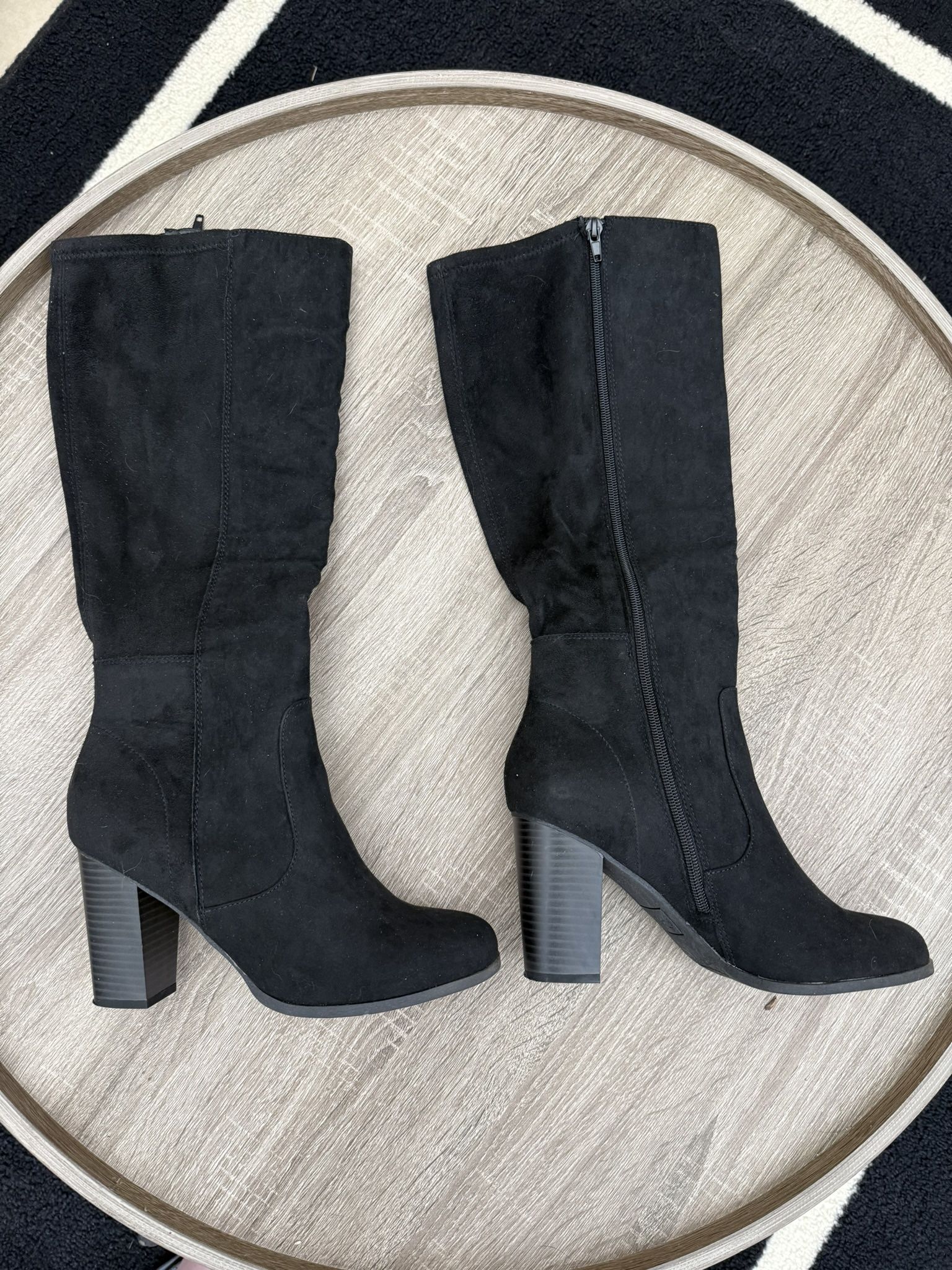 Women’s Boots Size 8 New