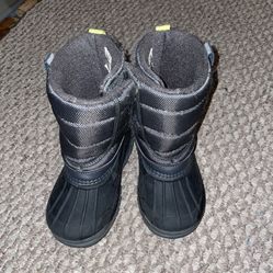 Oshkosh Kids Winter Boots. Size 10