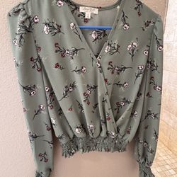 Ultra Shirt Blouse XS Women’s Clothing