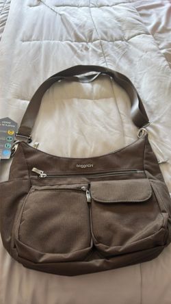 Baggallini - Modern everywhere Bag.