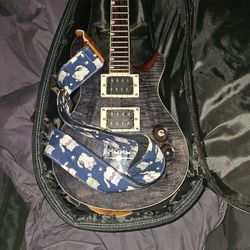 Flight Electric ukulele Tenor /w Case