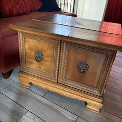 Mid century vintage end table