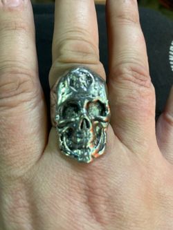Skull stainless steel sz 10 ring