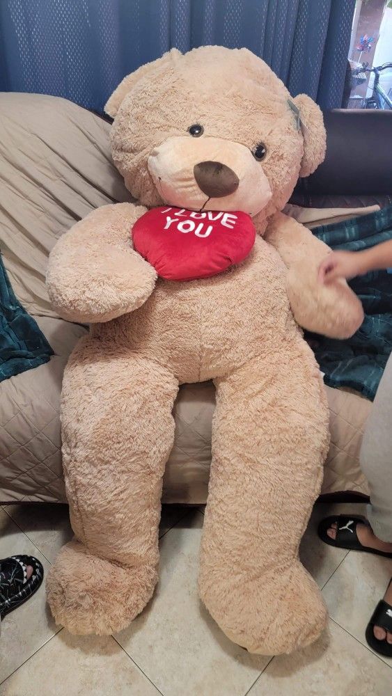 6ft Valentines Teddy Bear